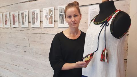 Moeloojad jätsid Kihnu muuseumisse kuumad kleidid