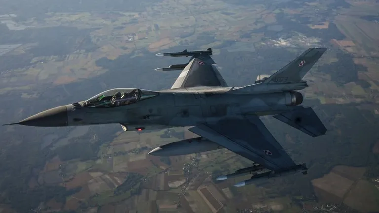 F-16 ВВС Польши на учениях осенью 2022 года