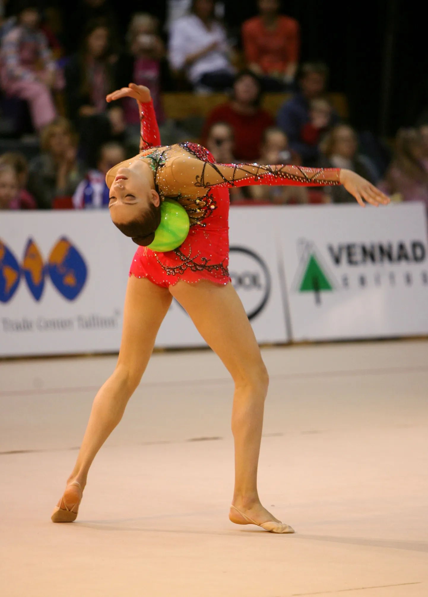 Olümpiavõitja Jevgenia Kanajeva palliharjutus.