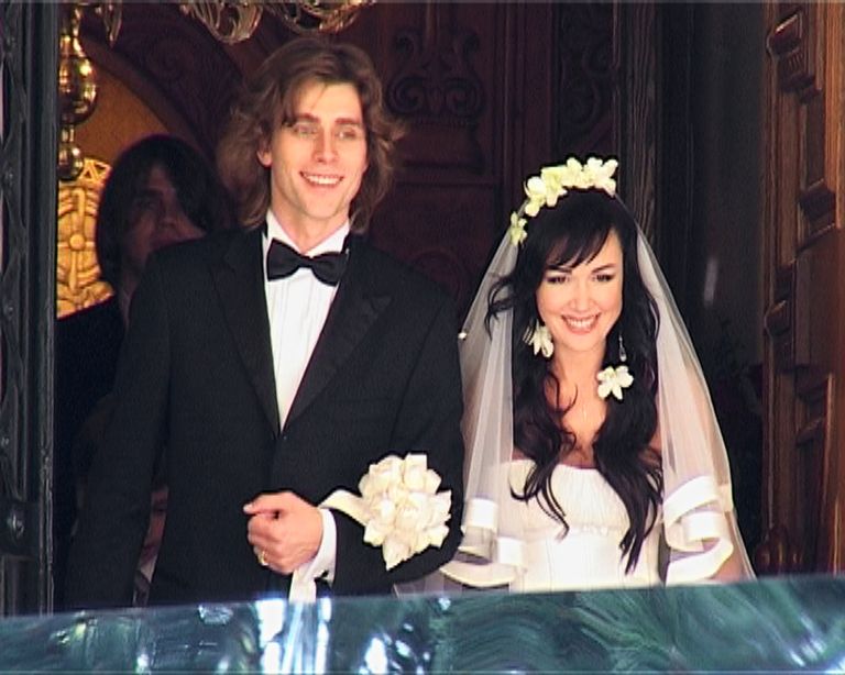 Näitlejanna Anastasia Zavrotnjuk ja iluuisutaja Pjotr Tšernõšev abiellusid 2008