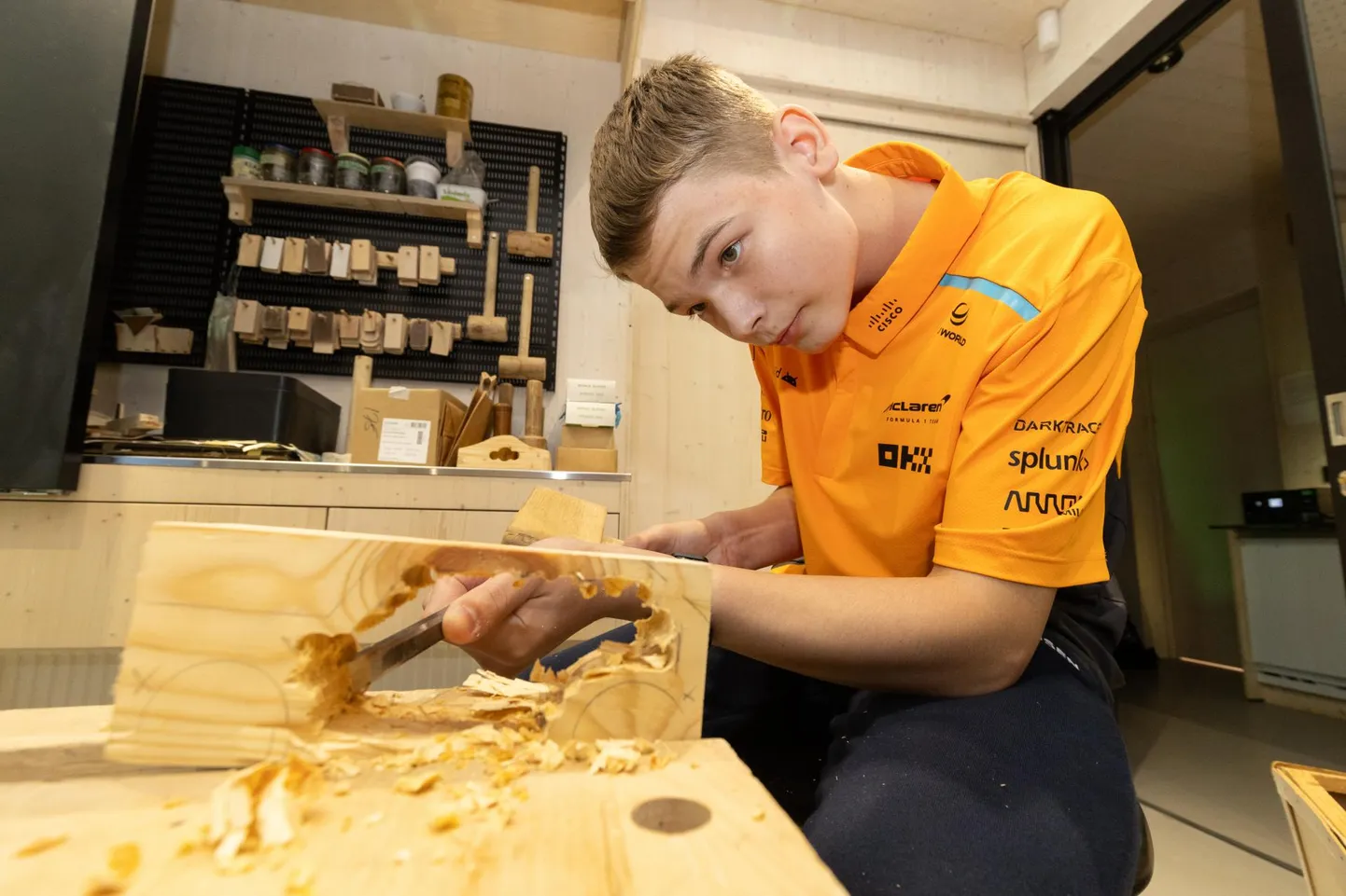 Karl-Thomas Koolmeistril oli auto seest tühjaks uuristamine käsil.