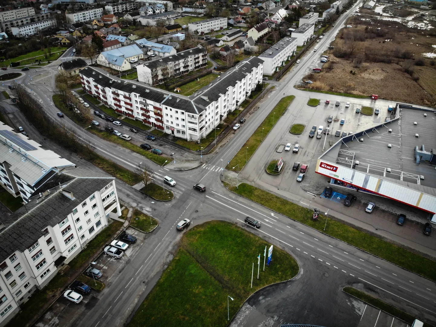 Aia tänava ja Kihelkonna mnt ristmik