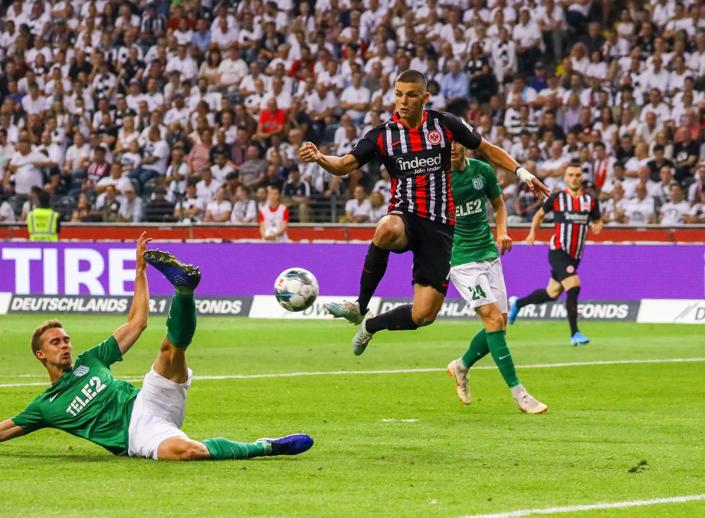 Frankfurdi Eintrachti ründaja Dejan Joveljic.