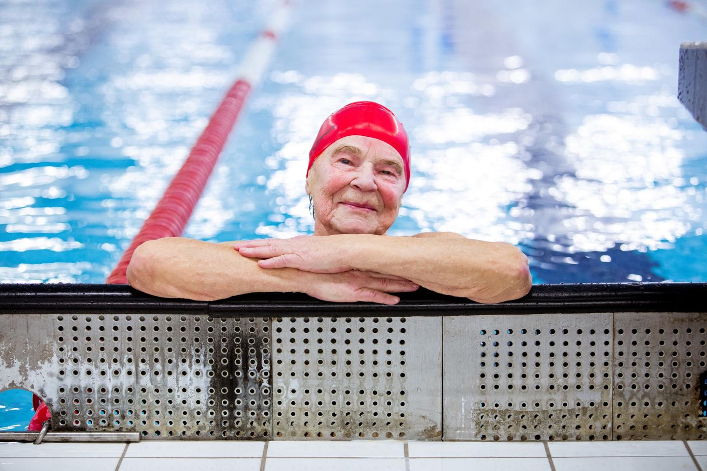 Hella Klausen on ujumisega tegelenud pea 70 aastat.