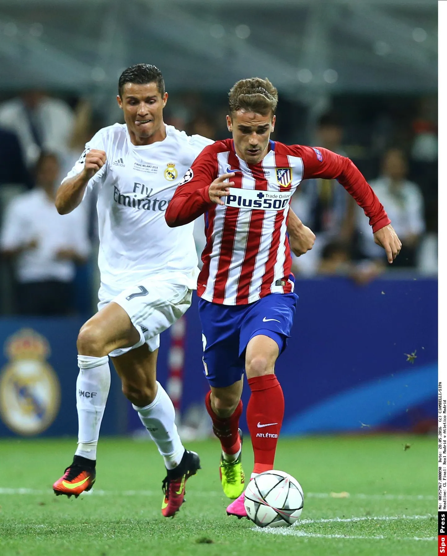 Kuus nädala tagasi ajas Cristiano Ronaldo (vasakul) Meistrite liiga finaalis Antonio Griezmanni taga - edukalt. Kumb jääb peale pühapäeval?