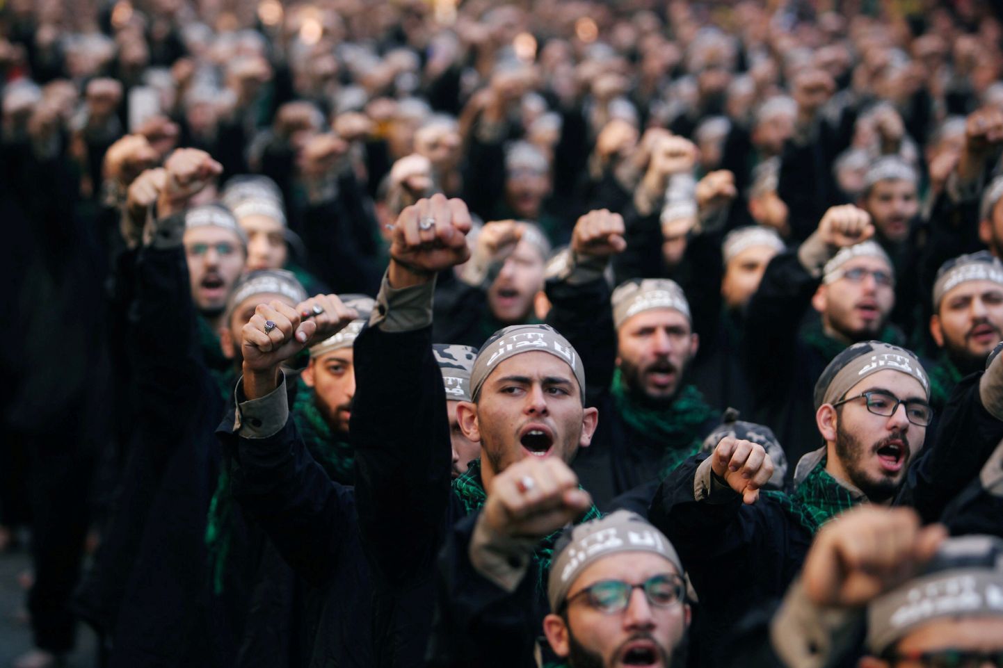 Hezbollah' toetajad tähistamas islami usupüha Beirutis.