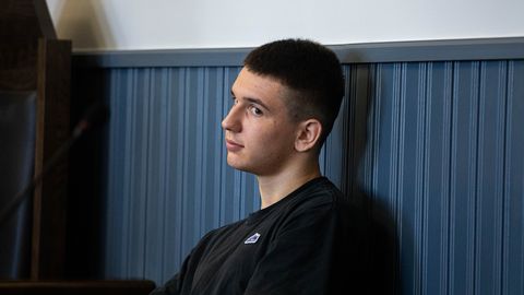 «Arvan, et tegin paha.» Tapmises süüdistatav teismeline astus kohtu ette