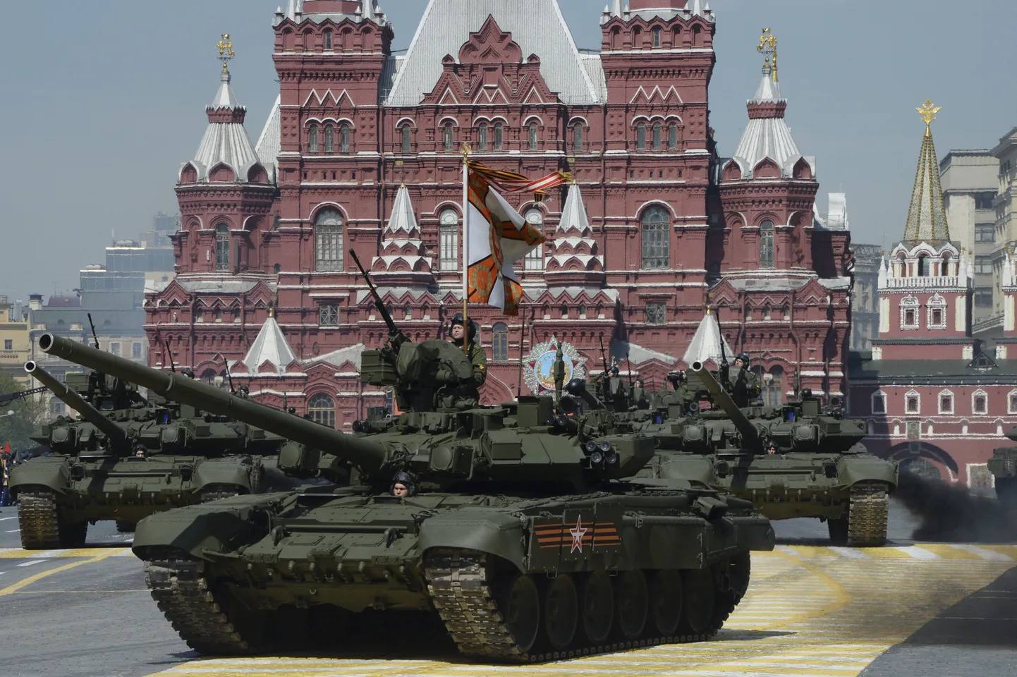 Vene tankid 9. mai paraadil