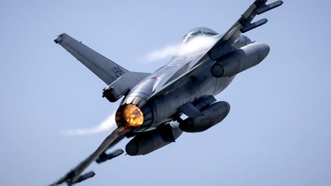 Ukraina eitab kriisi F-16 hävitajate hoolduse ja varuosadega