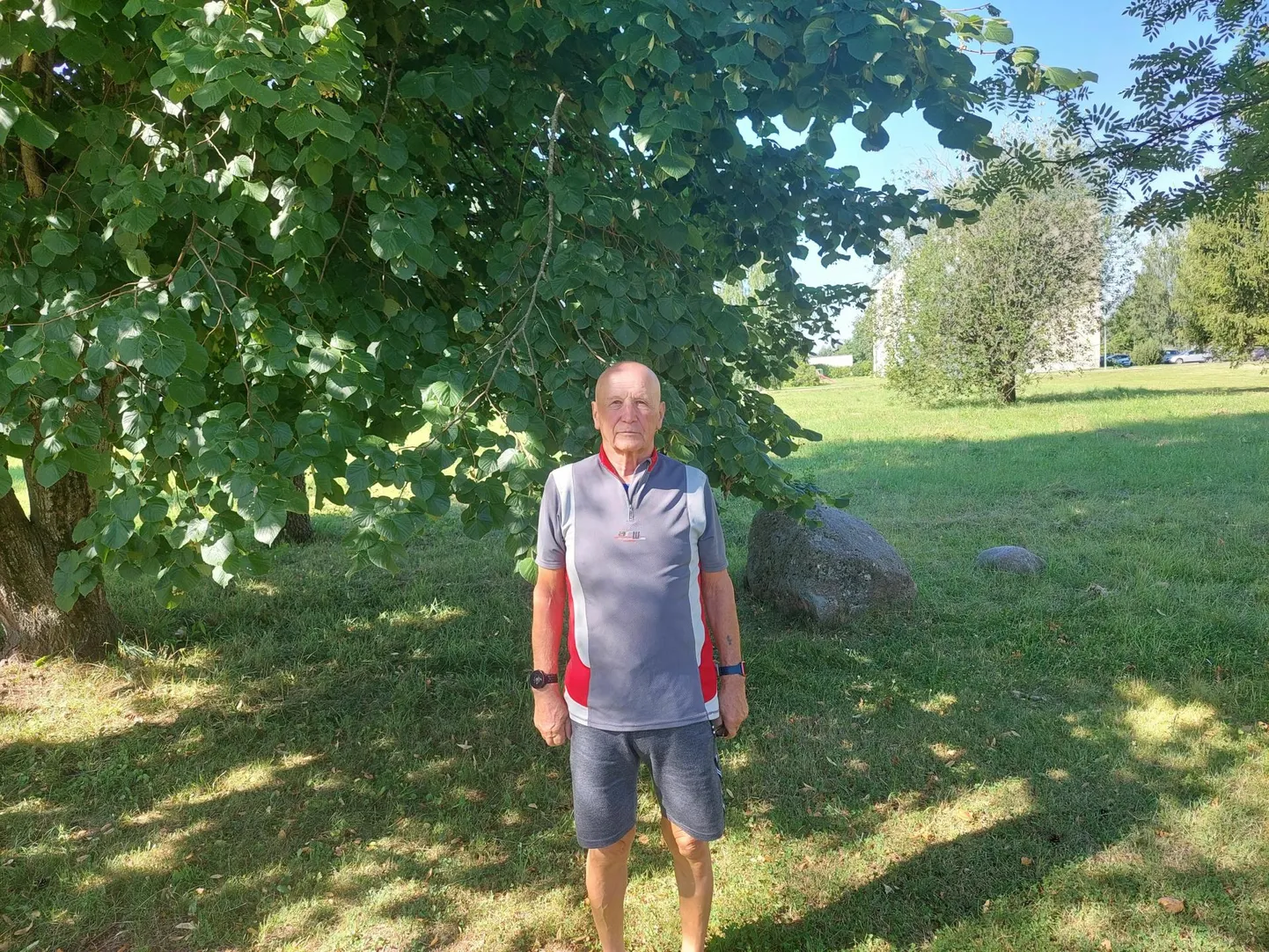 Endine tolliametnik Ilmar Tagel nendib, et praegu on elu tunduvalt parem kui 1990. aastatel ning tema küll minevikku taga ei igatse.