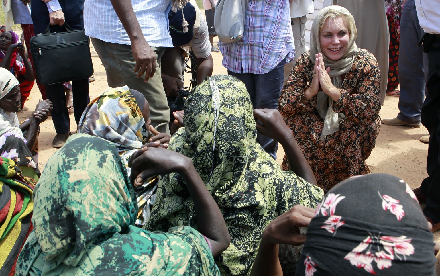 ÜRO HIV/AIDSi ühisprogrammi UNAIDS tegevdirektor Gunilla Carlsson sel 2011. aastast pärineval fotol Somaalia ja Etioopia piirialal. Carlsson oli toona Rootsi rahvusvahelise arengu minister.
