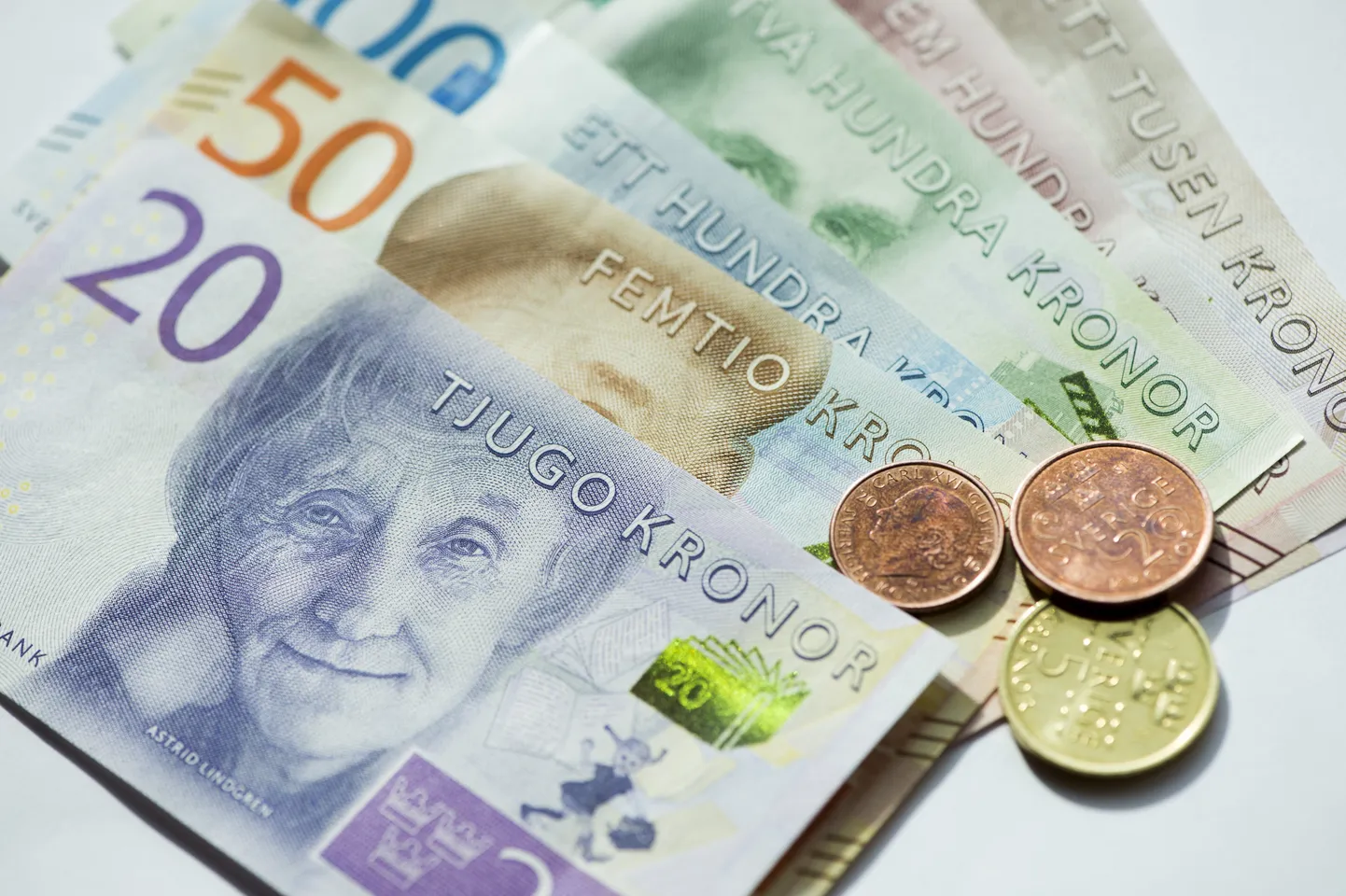 Swedbank soovitab investoritel hoida pilk peal peksupoisil Rootsi kroonil.