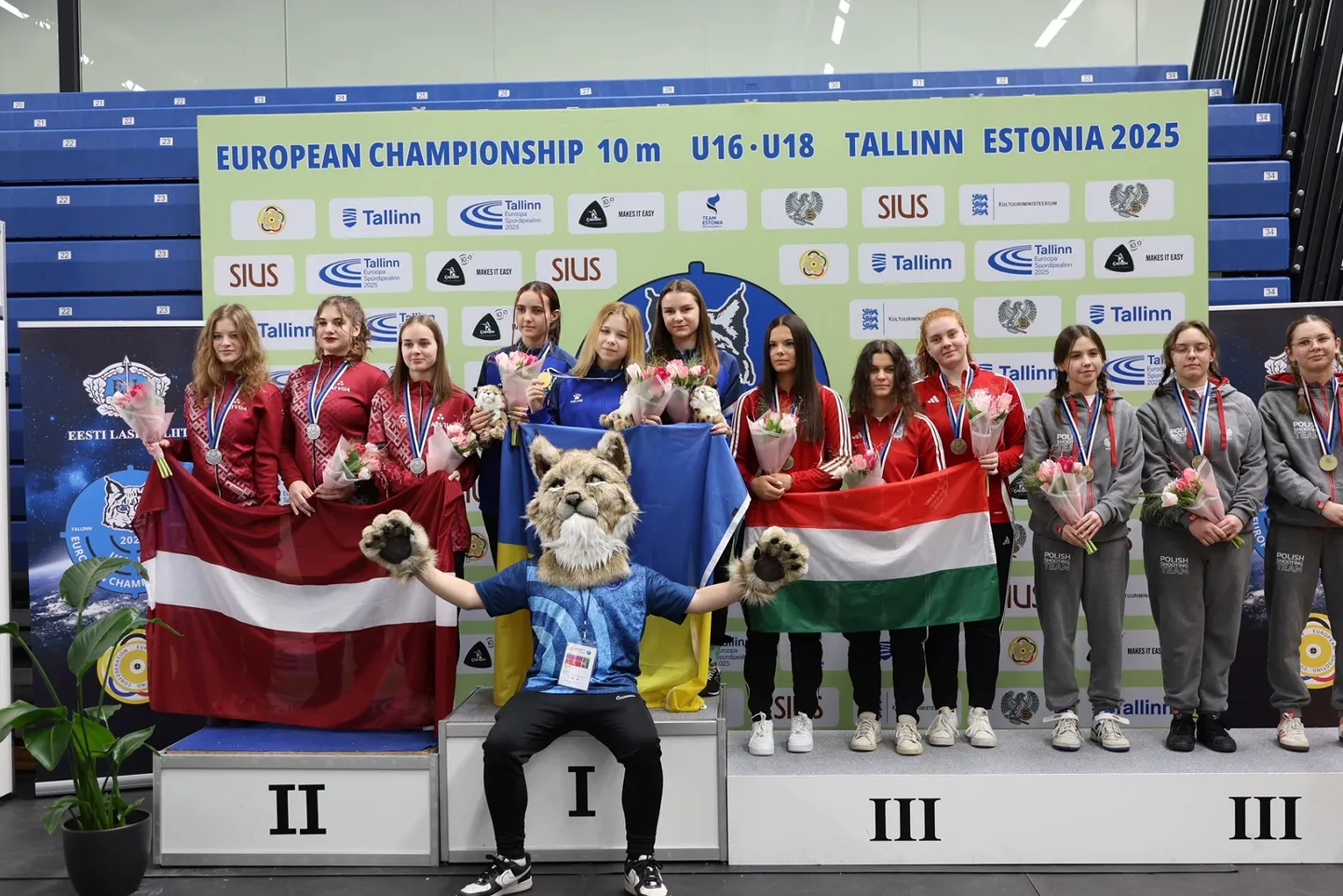 Latvijas sportistes Kristiāna Agule, Alise Dvarišķe un Līva Krūmiņa