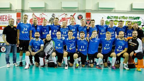 Eesti saalihokikoondis alistas MM-valikturniiril Islandi, kuid otse edasipääs sõltub taanlastest