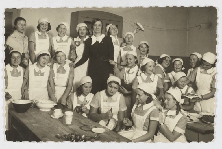 Perenaiste grupipilt, 1934