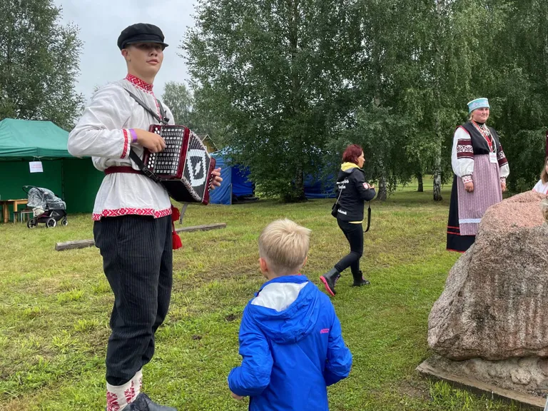 Setode uus noorsootska on Rain Ooper (vasakul).