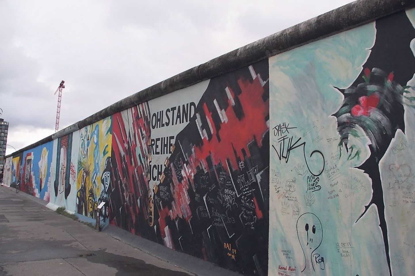 Berliini müür langes 25 aasta eest, kuid filmikaadrid sellest toovad veel praegugi kananaha ihule.