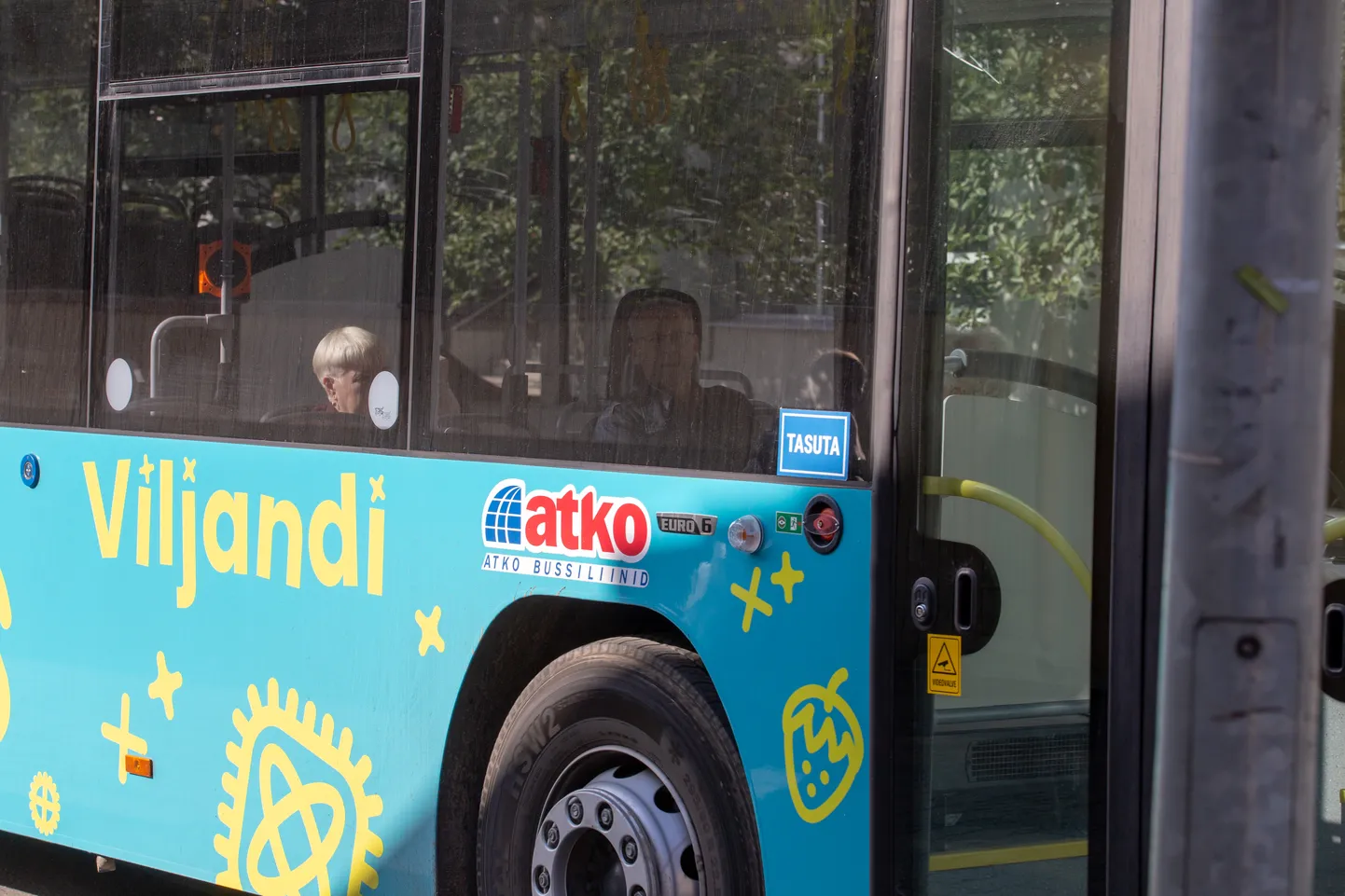 Atko bussid.