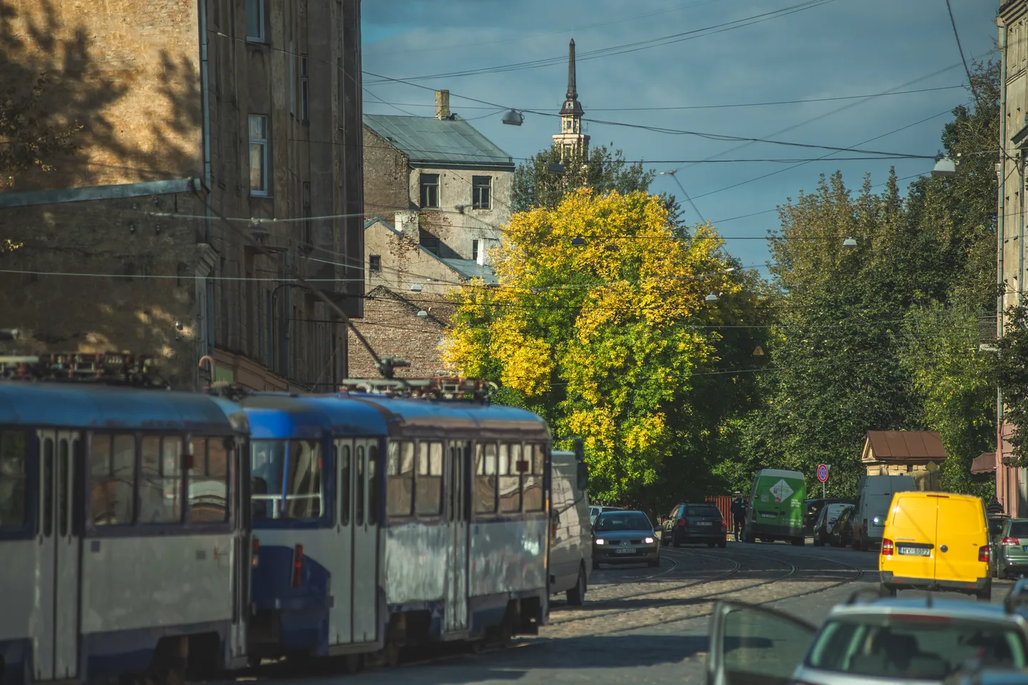 Foto: Rudenīga, bet silta diena Maskavas forštatē