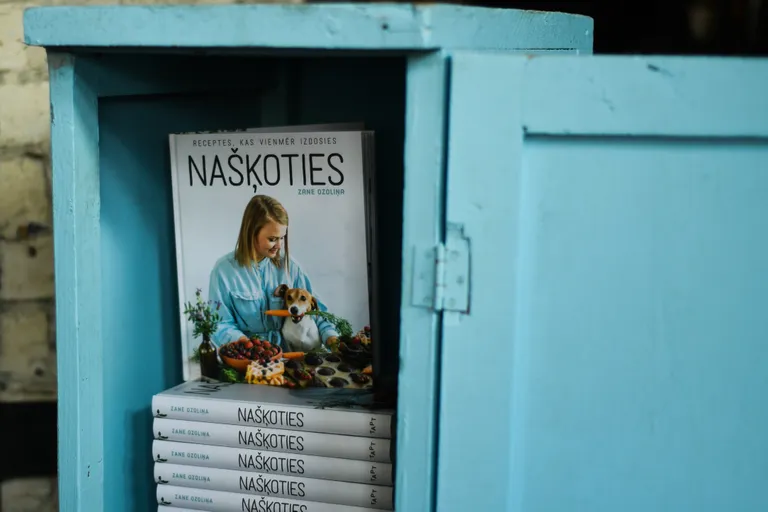 Foto: Grāmatas "Našķoties" atvēršanas svinības