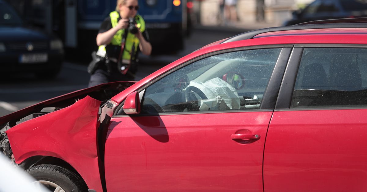 Avariisse sattusid kiirabiauto ja Volkswagen