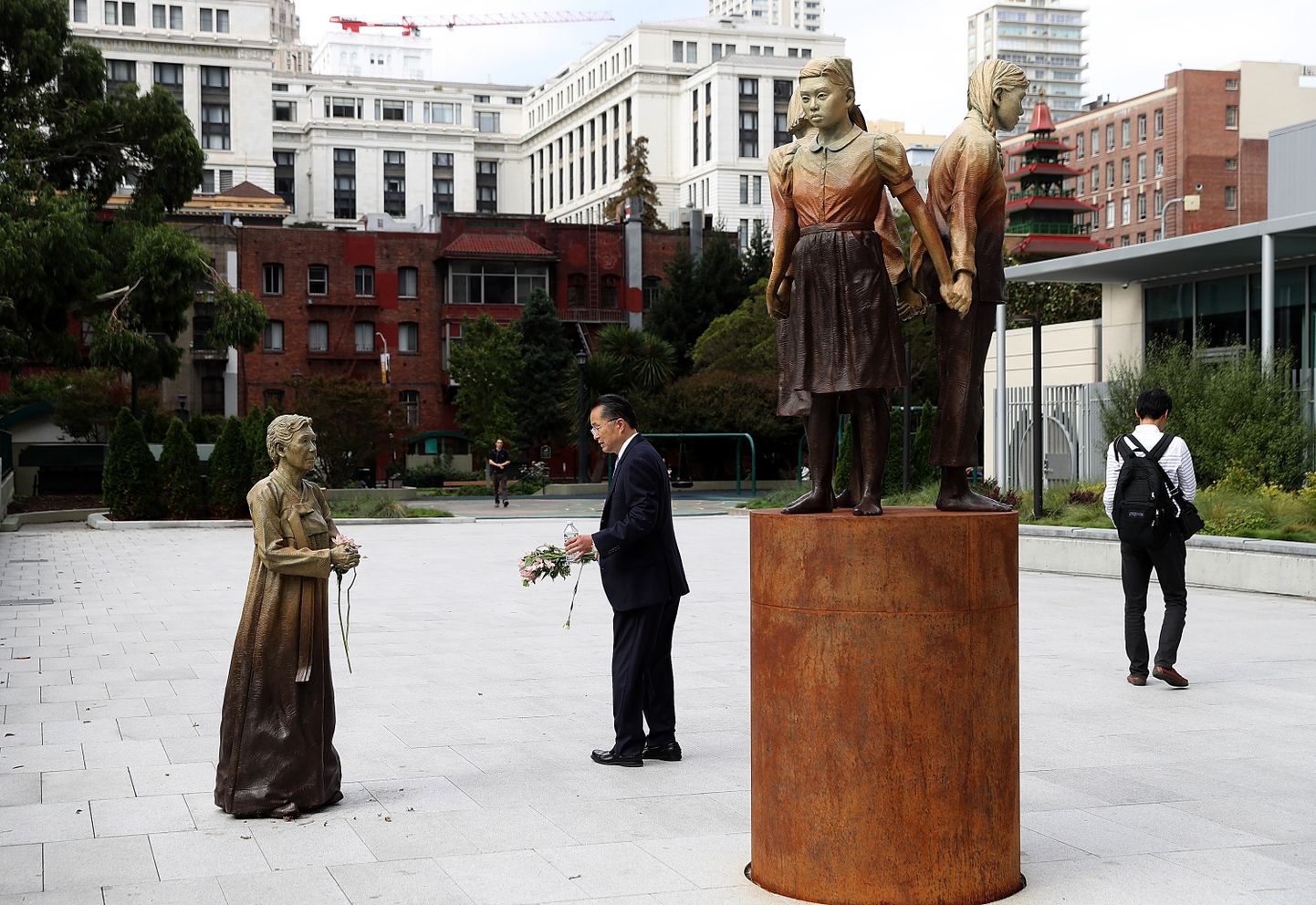 San Fransiscos Jaapani lohutusnaistele mälestamiseks püstitatud kuju.