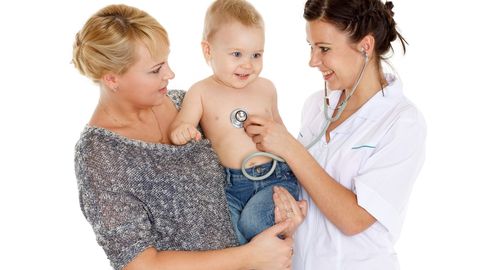 Лечение антибиотиками в раннем возрасте наносит вред здоровью ребенка - ученые
