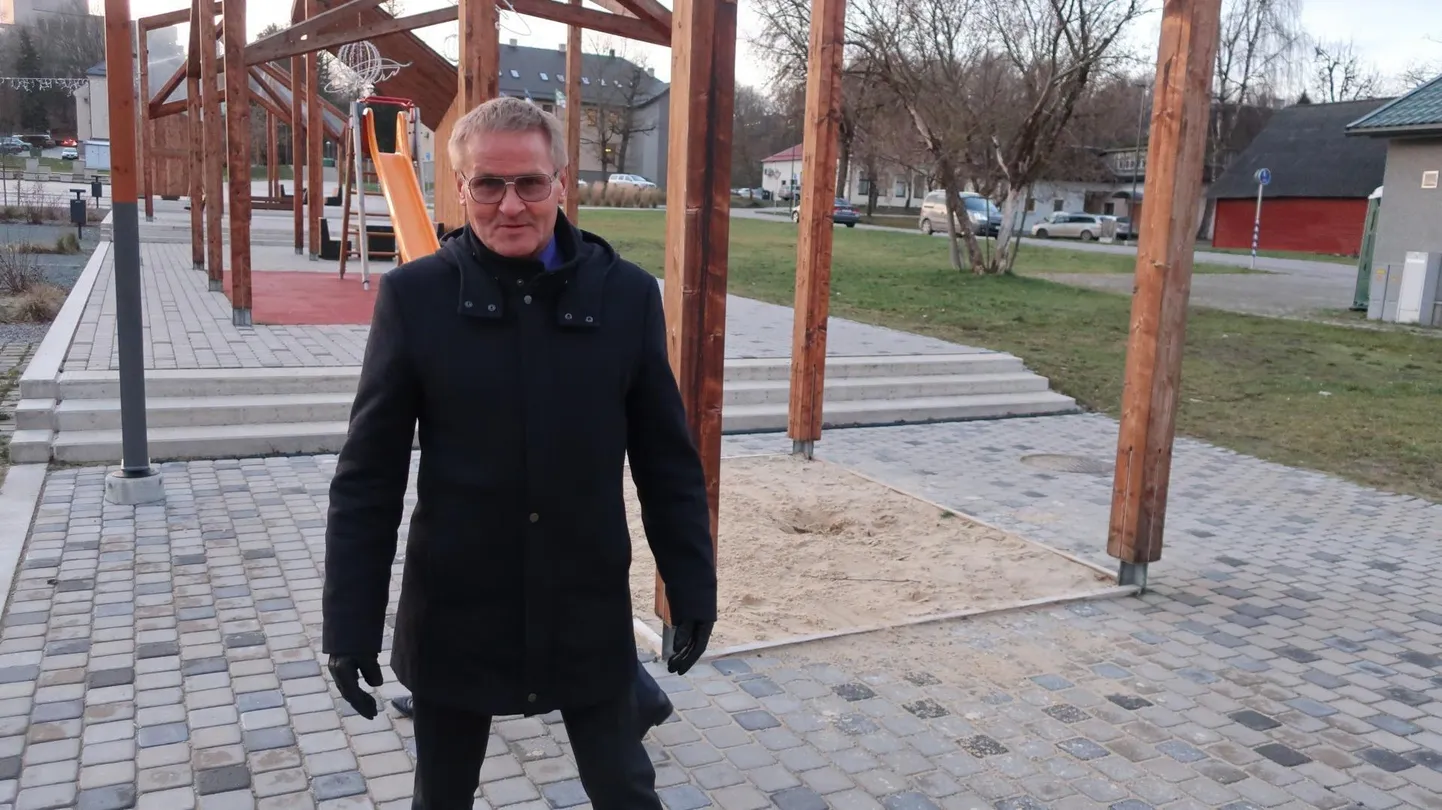Spetsialistide toetusmeetme käis välja riigihalduse minister Jaak Aab.