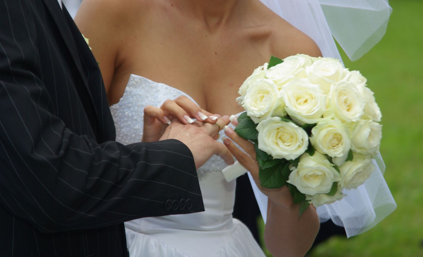 Ka abielude registreerimine jääb tulevikus kohalike omavalitsuste kanda.