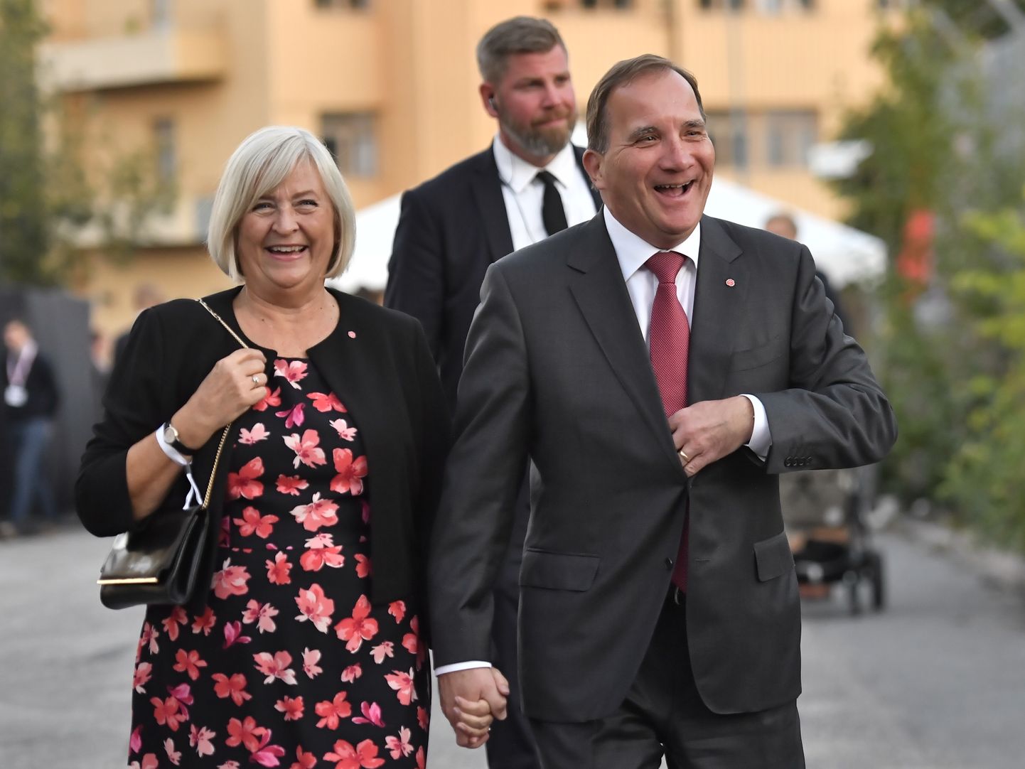 Премьер-министр Швеции Стефон Лёвен и его супруга Улла прибыли на предвыборный праздник Социал-демократов.
