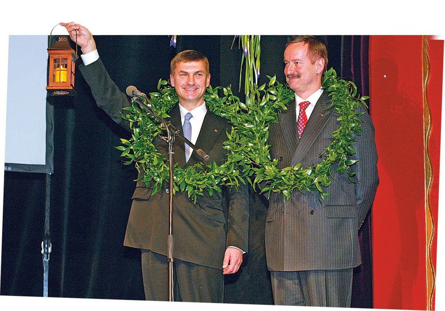 Первая победа Андруса Ансипа на партийном пленуме: 21 ноября 2004 года пленум избрал его новым председателем Партии реформ. Сийм Каллас, занимавший прежде этот пост, был избран реформистами почетным председателем партии.
