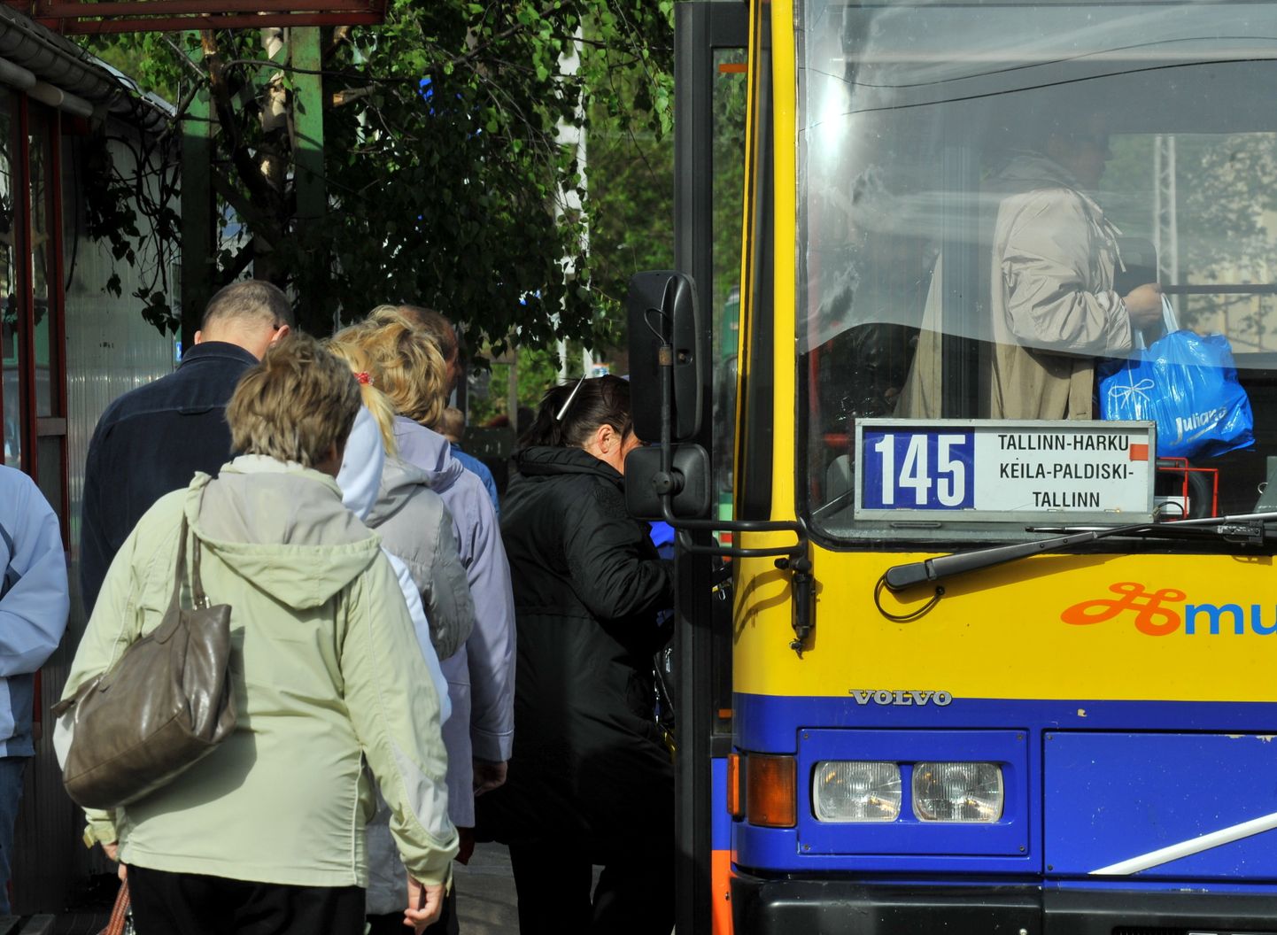 Tallinn- Paldiski-Tallinn bussiliin. Mulgi reiside buss väljub liinile Balti jaamast.