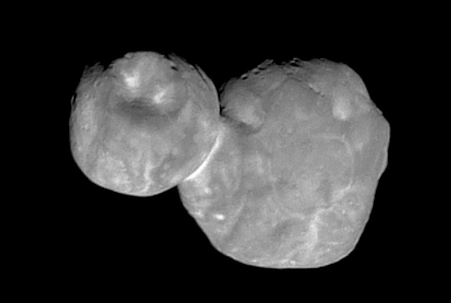 Kuiperi vöös asub asteroidisarnane objekt, mis varem kandis nime Ultima Thule, uus nimi on Arrokoth