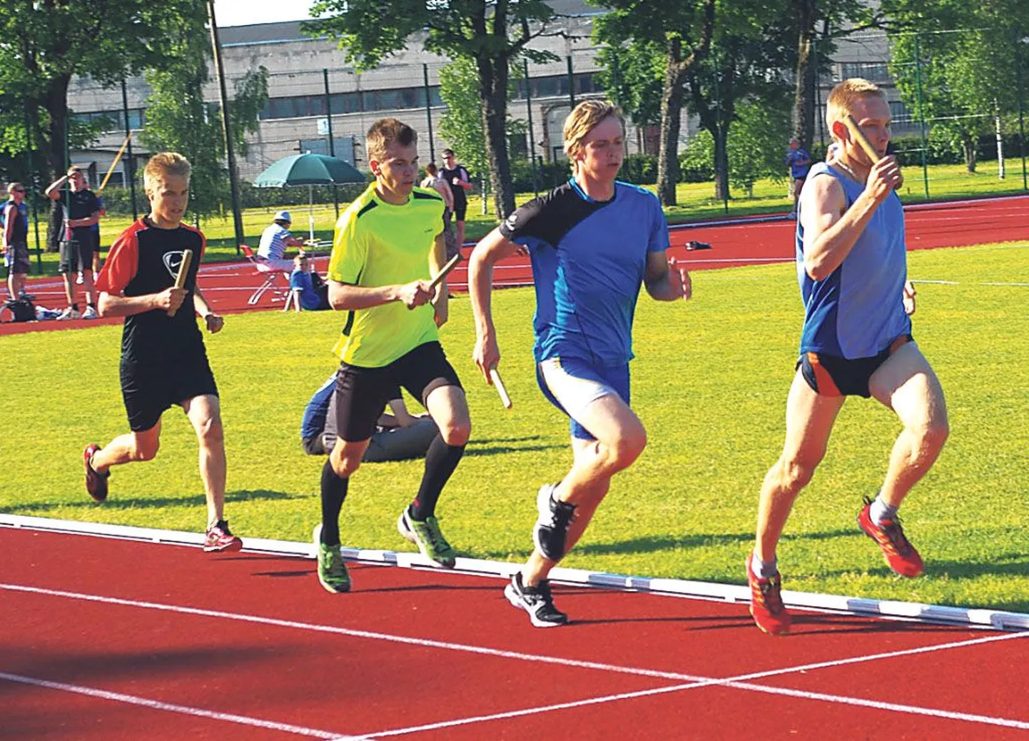 Pärnumaa suvemängude kergejõustikuvõistlused toimusid Vändra staadionil.