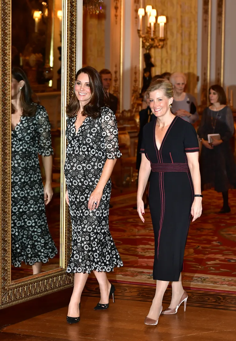 Kate ja Sophie on lähedased.