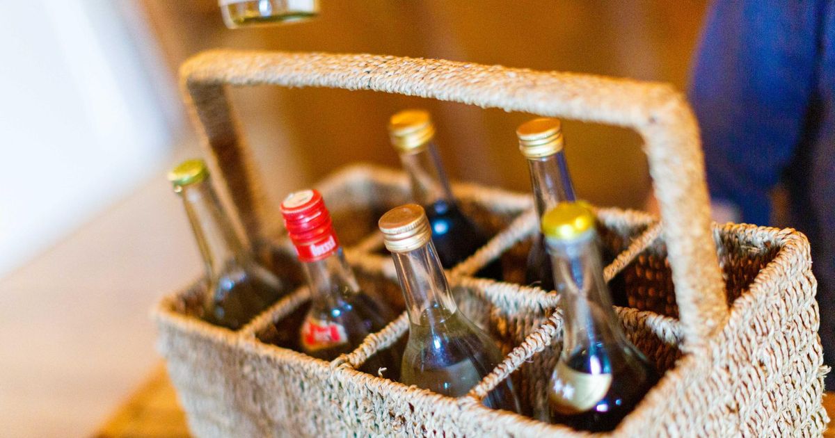 Januse varga näppude vahele jäi kuus pudelit viina