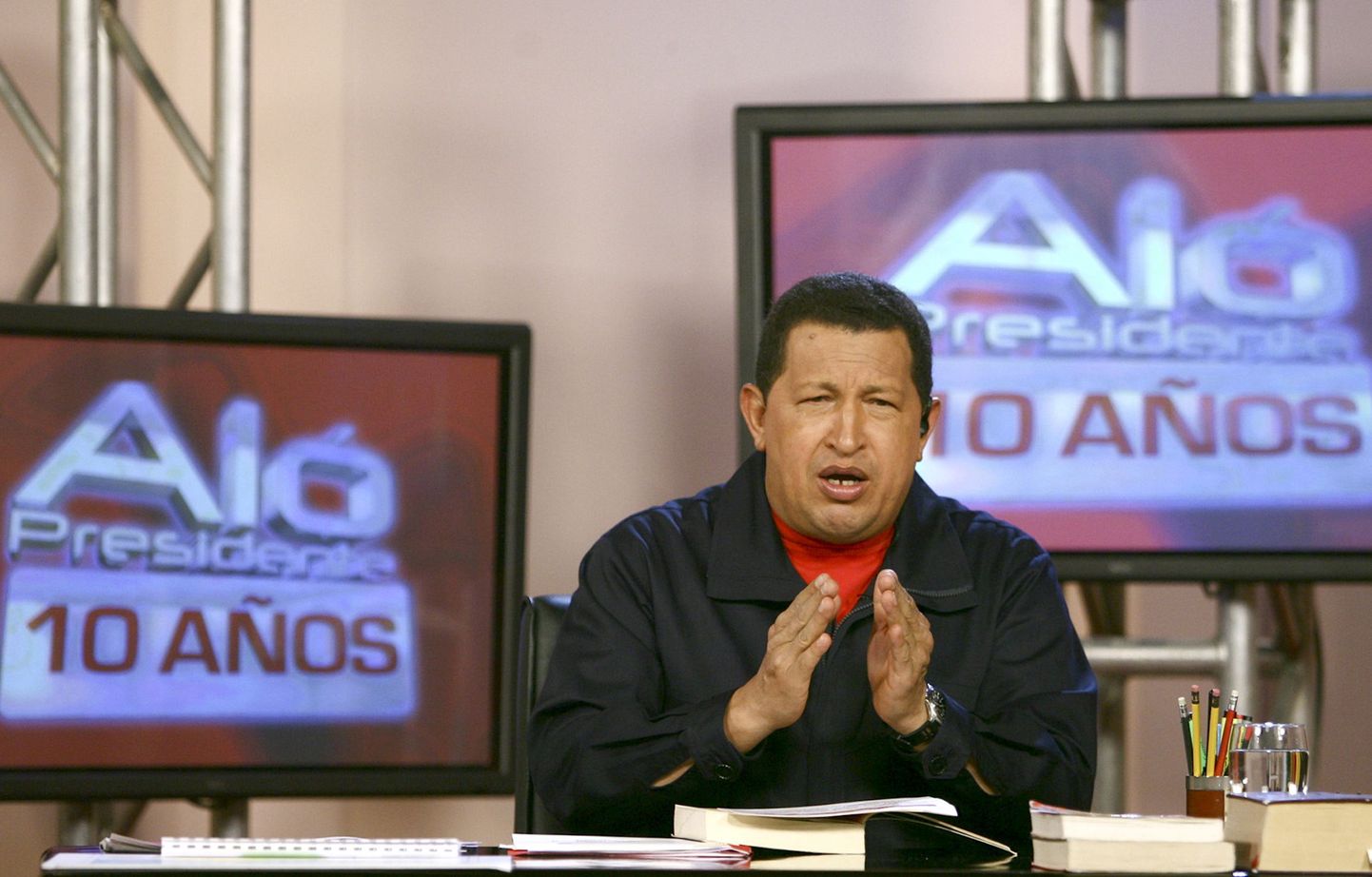 Hugo Chávez saates «Aló Presidente».