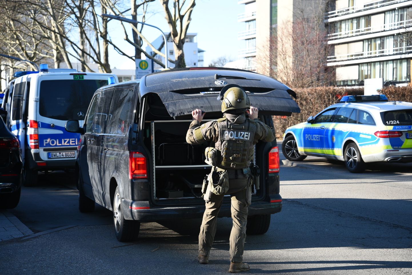 Saksa politsei Heidelbergi ülikooli ees.