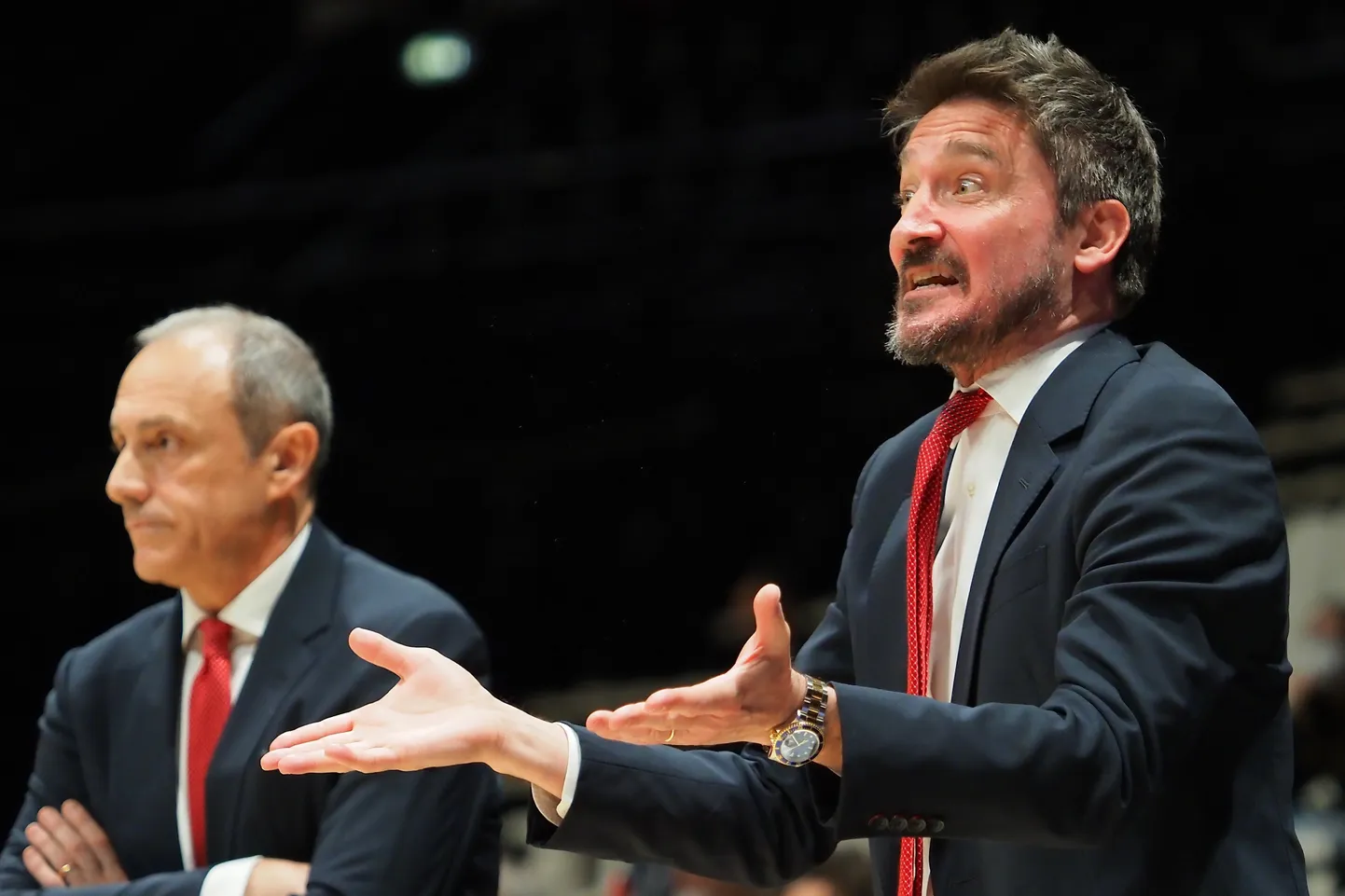 Gianmarco Pozzecco esiplaanil, Ettore Messina taga.