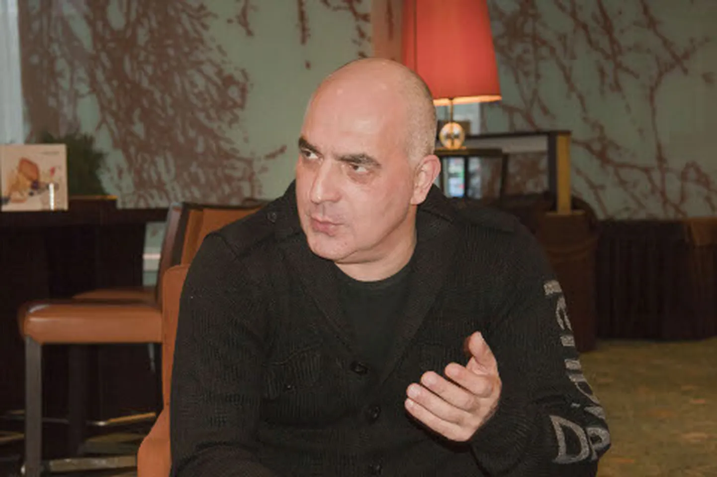 Zaza Urušadze: "Mind valiti kahjuks Gruusia filmitegijate liidu esimeheks, ka sellega seoses on kohustusi. Kui hakkab segama, põgenen sealt."