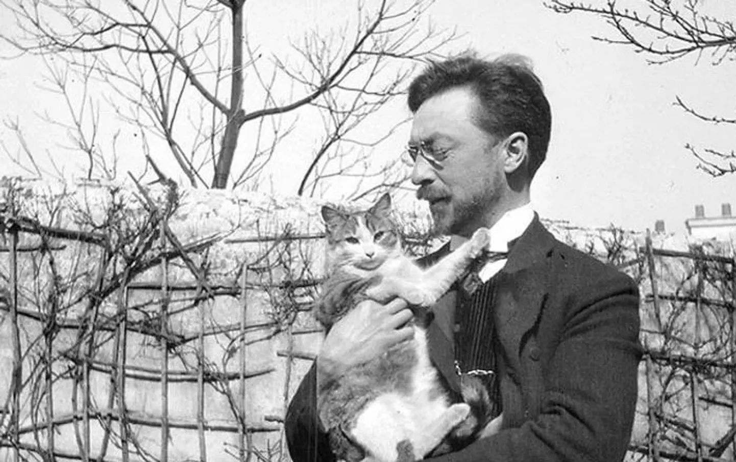 Vasīlijs Kandinskis un viņa kaķis Vaskja