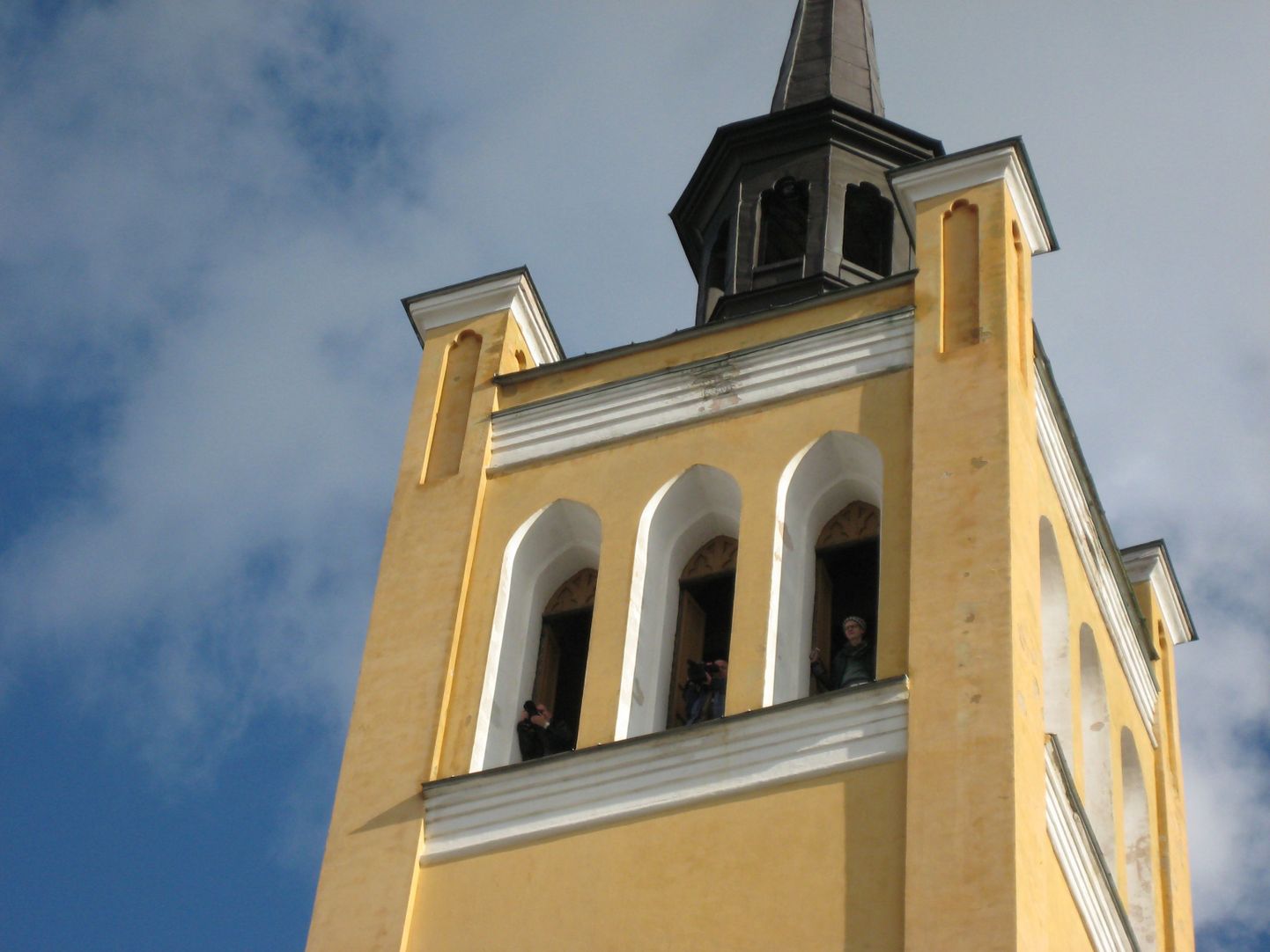 Башня церкви Яани.