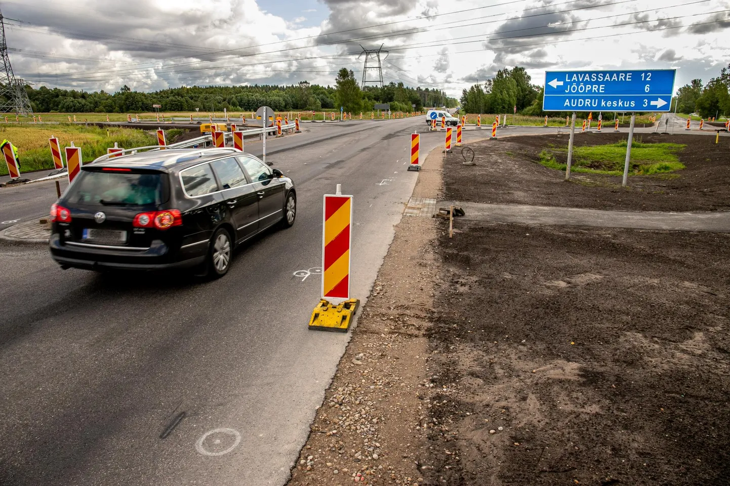Pärnu linnas ehitatakse ohutumaks ristmik Audru kooli juures ja rajatakse valgustus Tõstamaa teeristini.