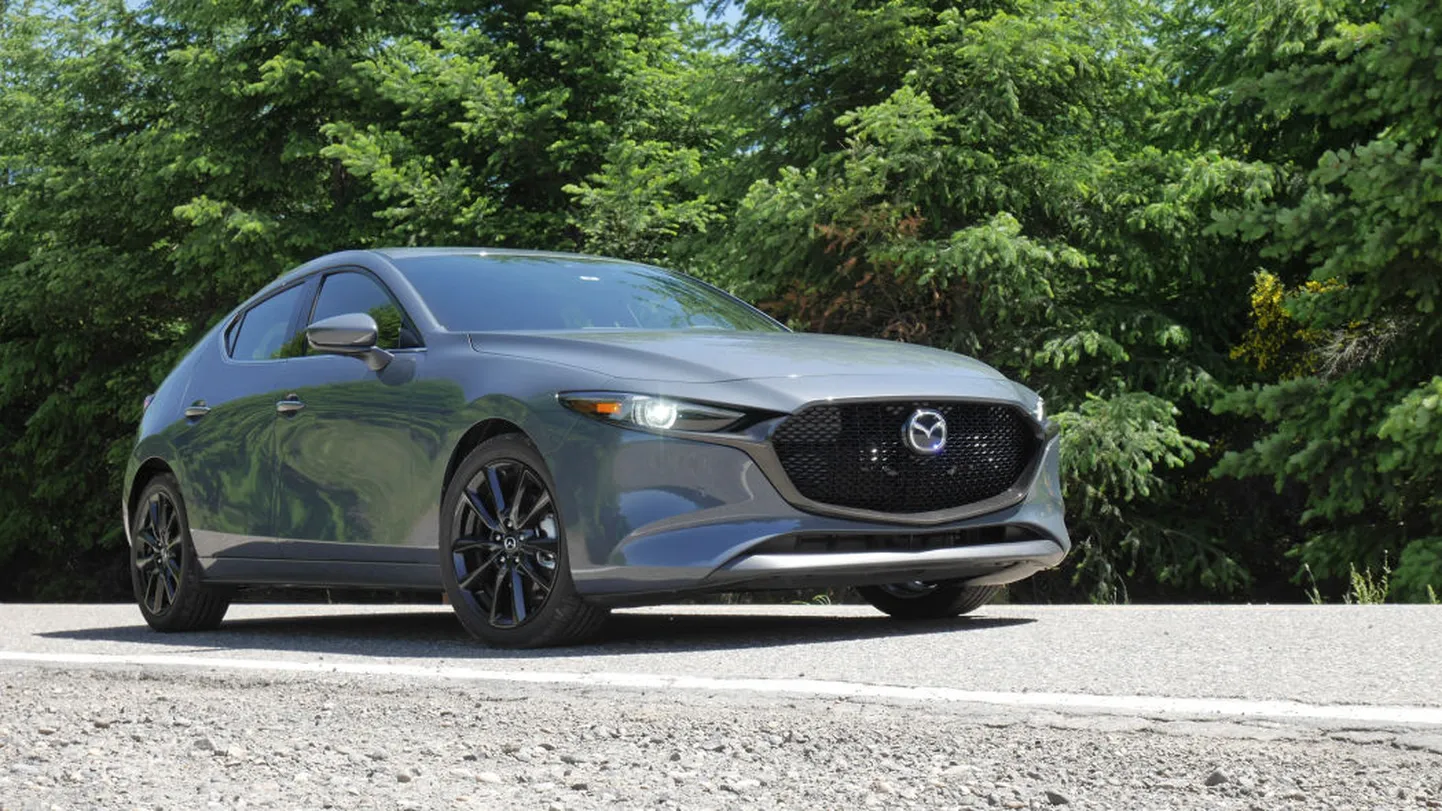 Mazda 3 luukpära