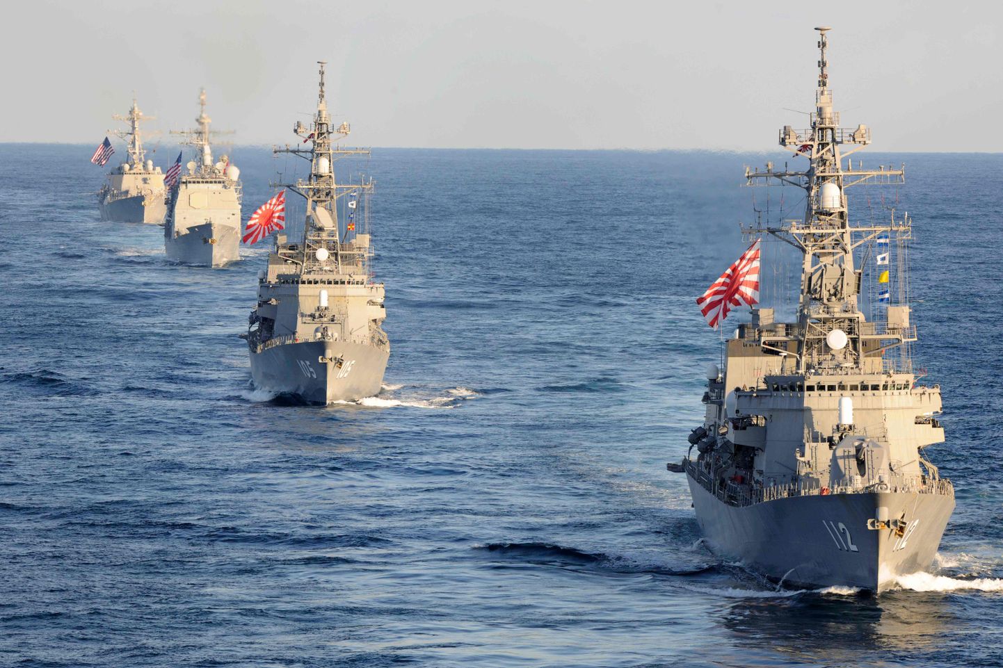 Jaapani sõjalaevad sellel 2017. aasta novembrist pärineval fotol.