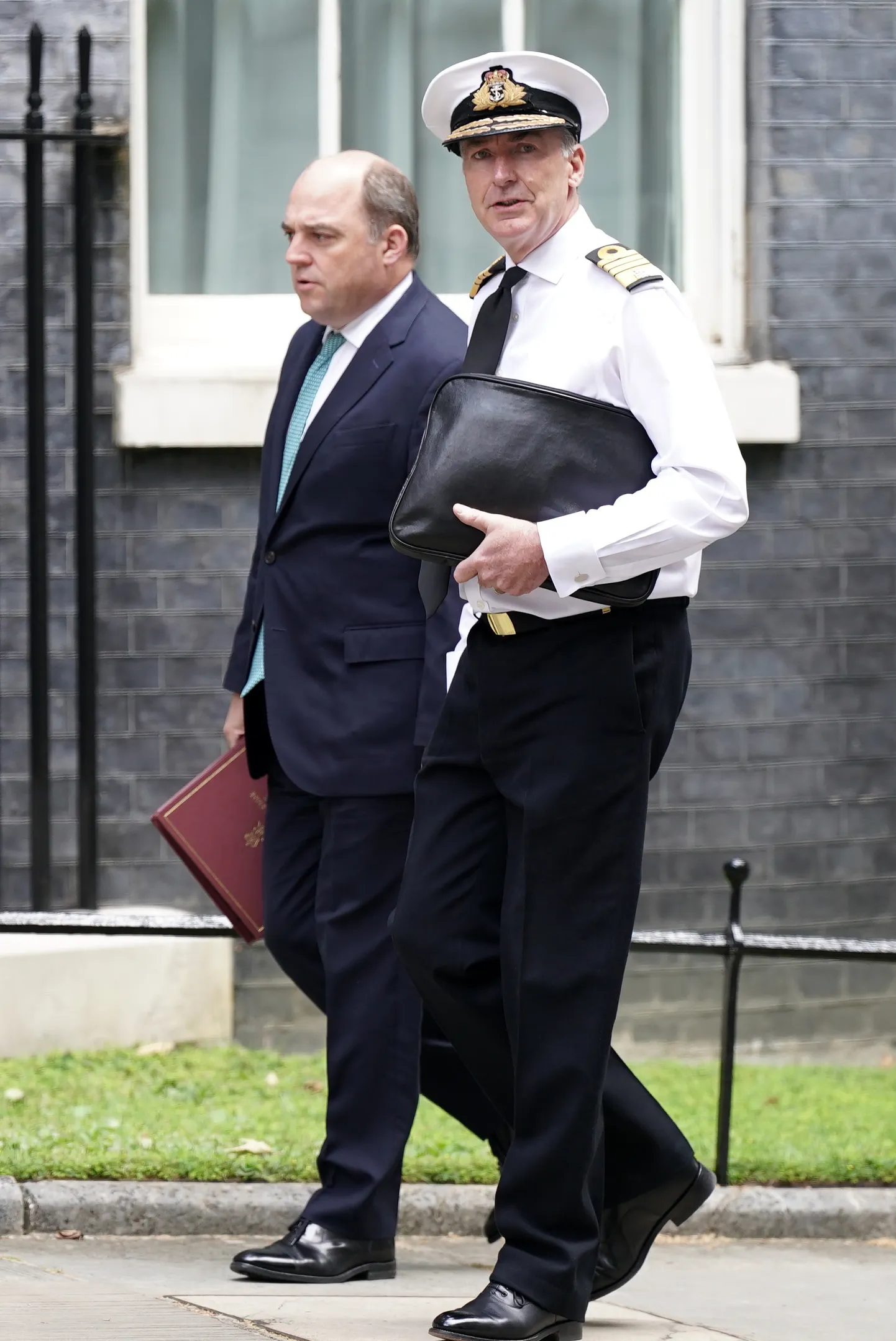 Briti kaitseminister Ben Wallace (vasakul) ja Briti staabiülem admiral Tony Radakin.