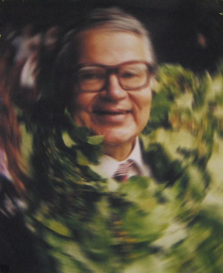 Pētera Jurciņa portrets kā 2007. gada Pīterdīnas Rogovkā simbols.