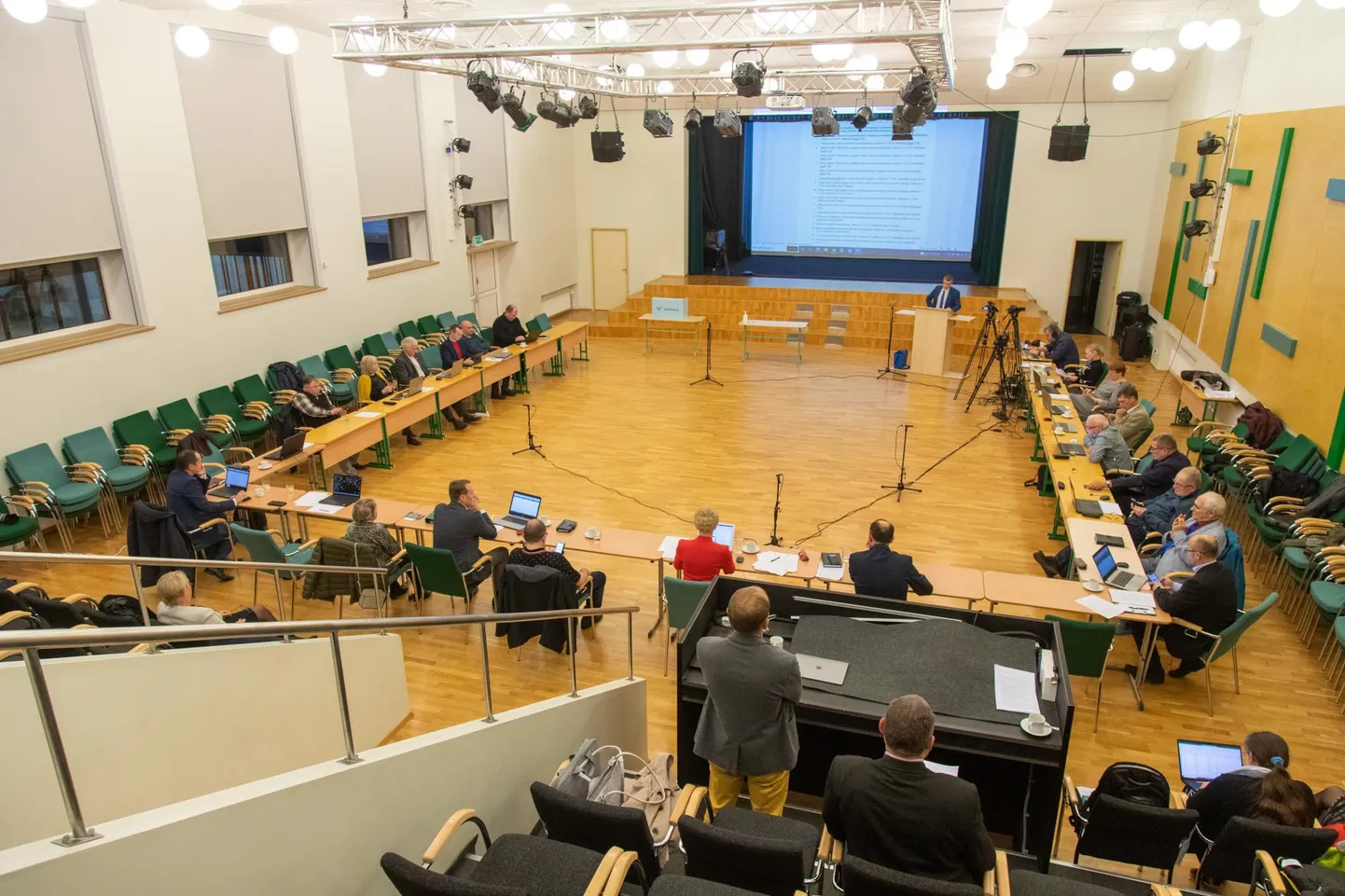 Põhja-Sakala volikogu istungil saab poliitik osaleda ka veebi vahendusel, aga salajasel hääletusel ta valida ei saa.