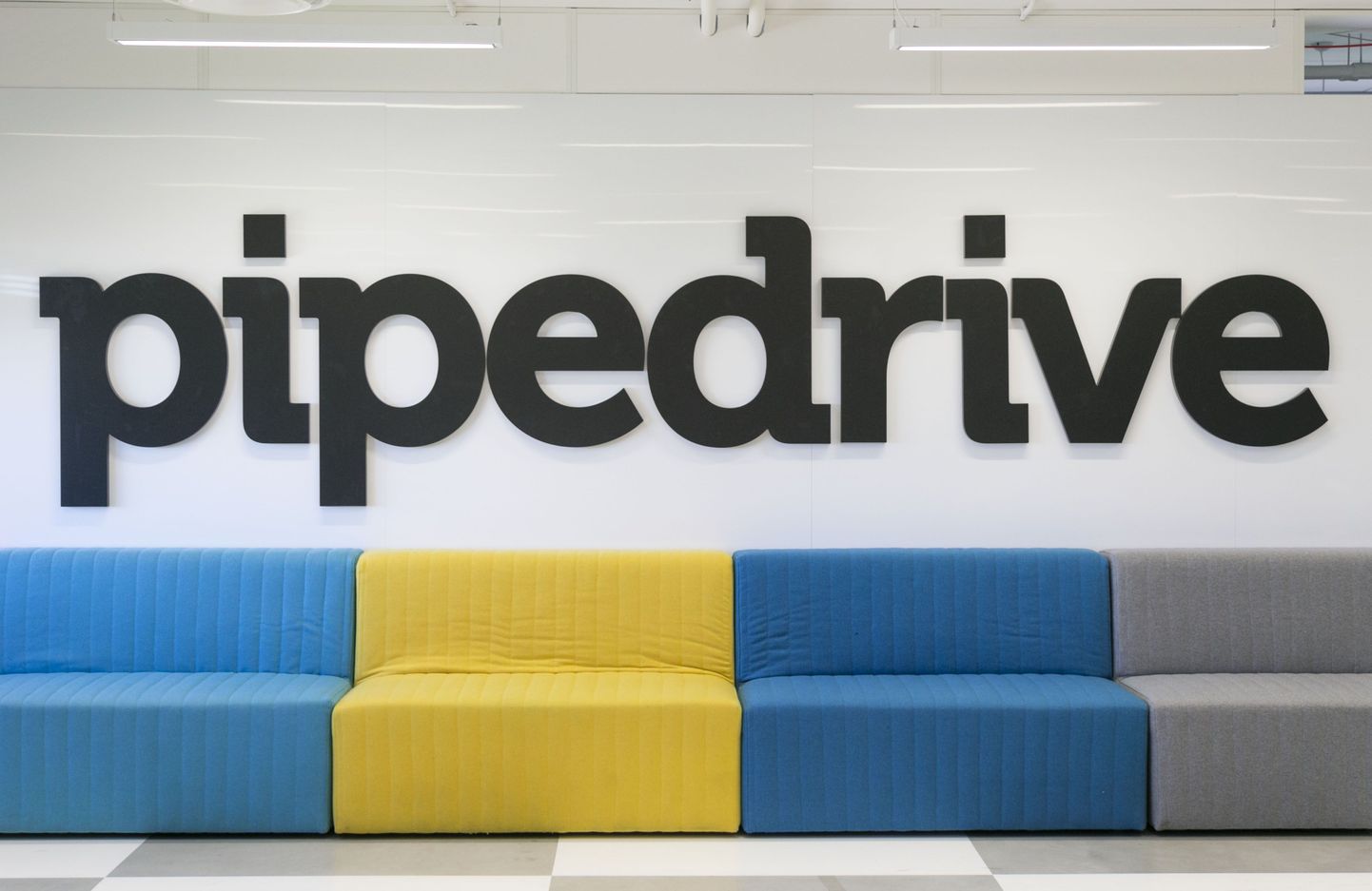 Pipedrive - основанная в 2010 году в Эстонии компания по разработке программного обеспечения для управления продажами.