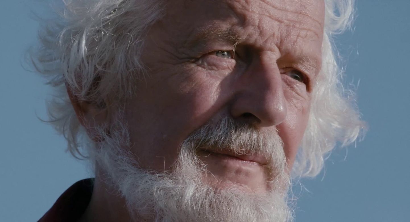 Mark Soosaar filmis «Ajasillad», mis räägib Balti uue laine dokumentalistika rajajatest.